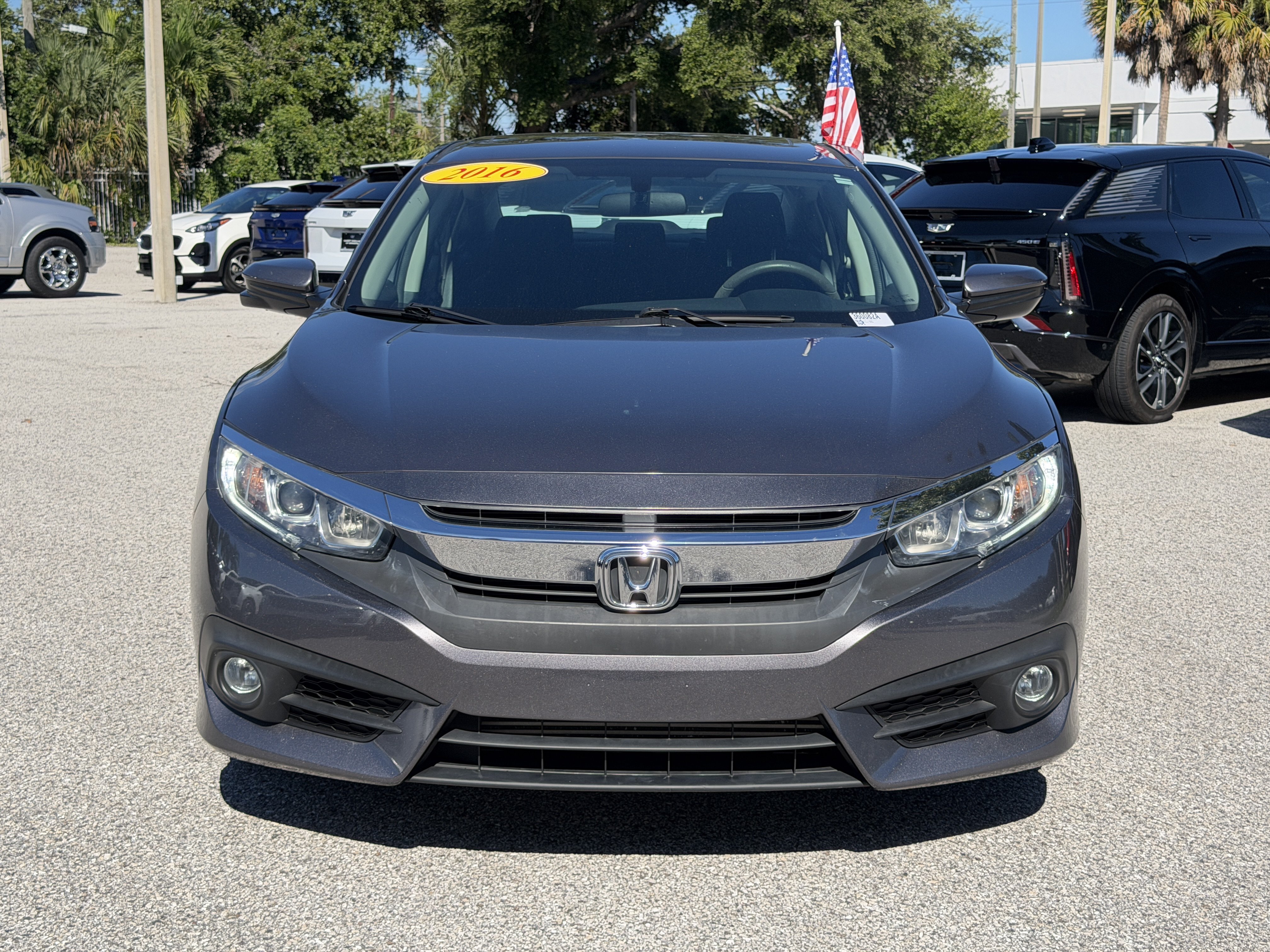 Used 2016 Honda Civic EX-T image 2