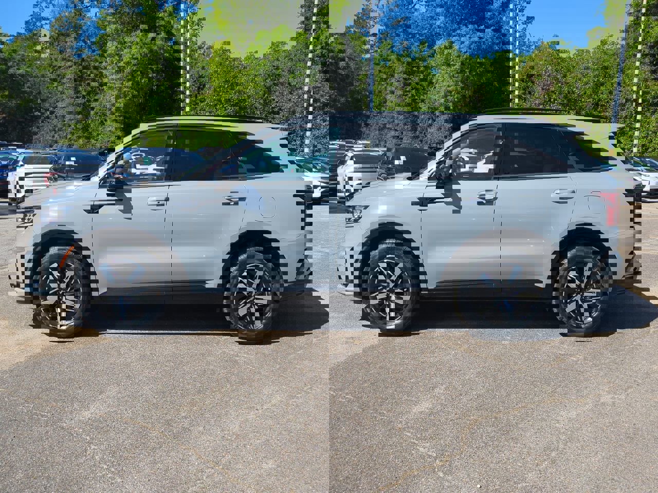 Used 2022 Kia Sorento EX w/ Panoramic Sunroof Package image 8