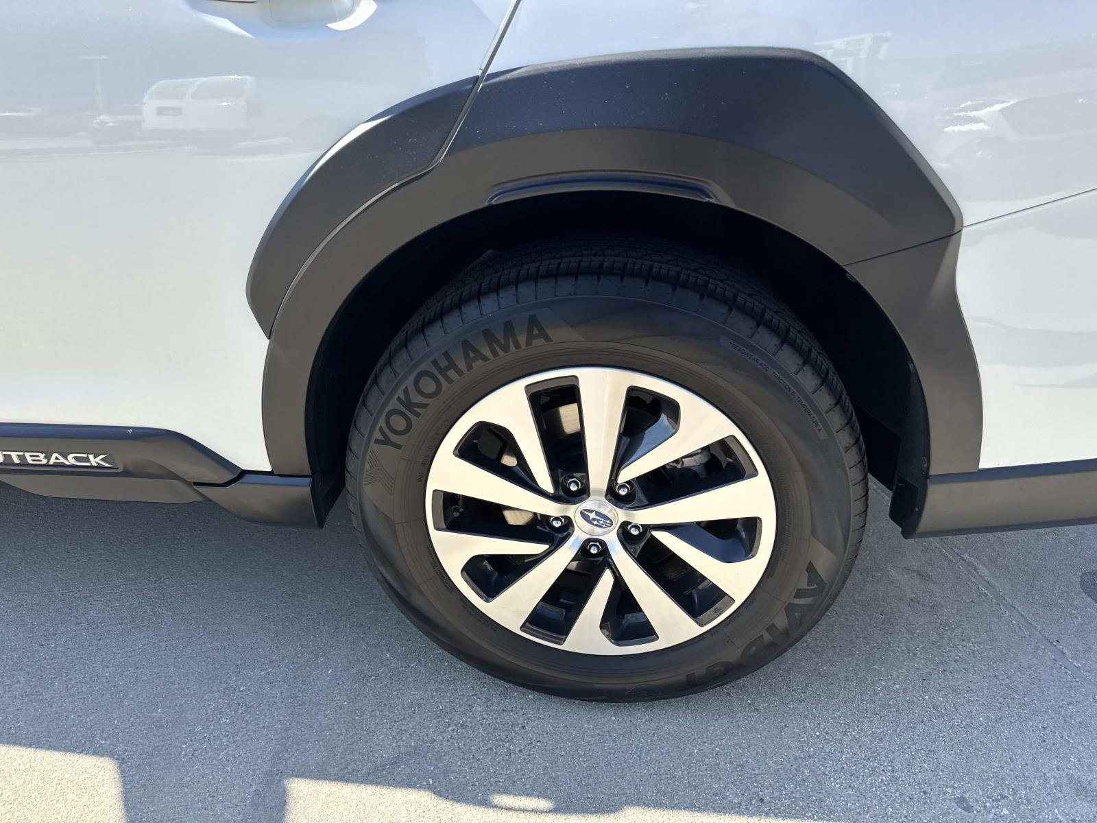 Used 2023 Subaru Outback Premium image 9