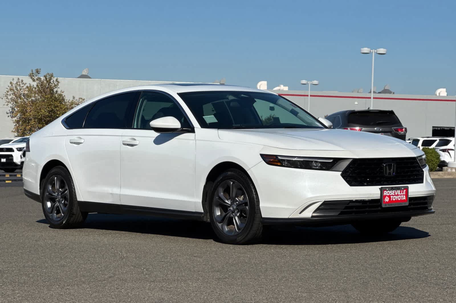 Used 2023 Honda Accord EX image 5