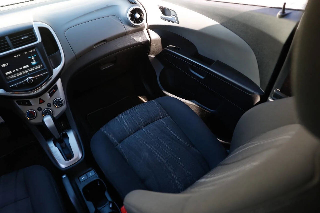 Used 2017 Chevrolet Sonic LT image 42
