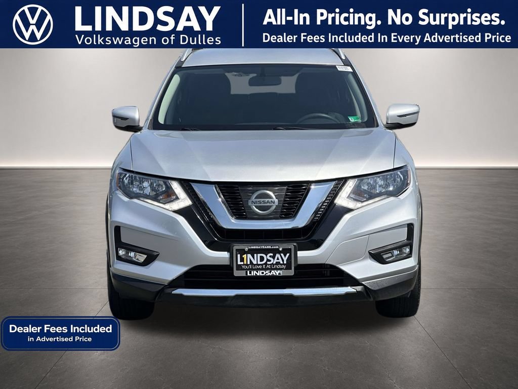 Used 2017 Nissan Rogue SV AWD/4WD image 3
