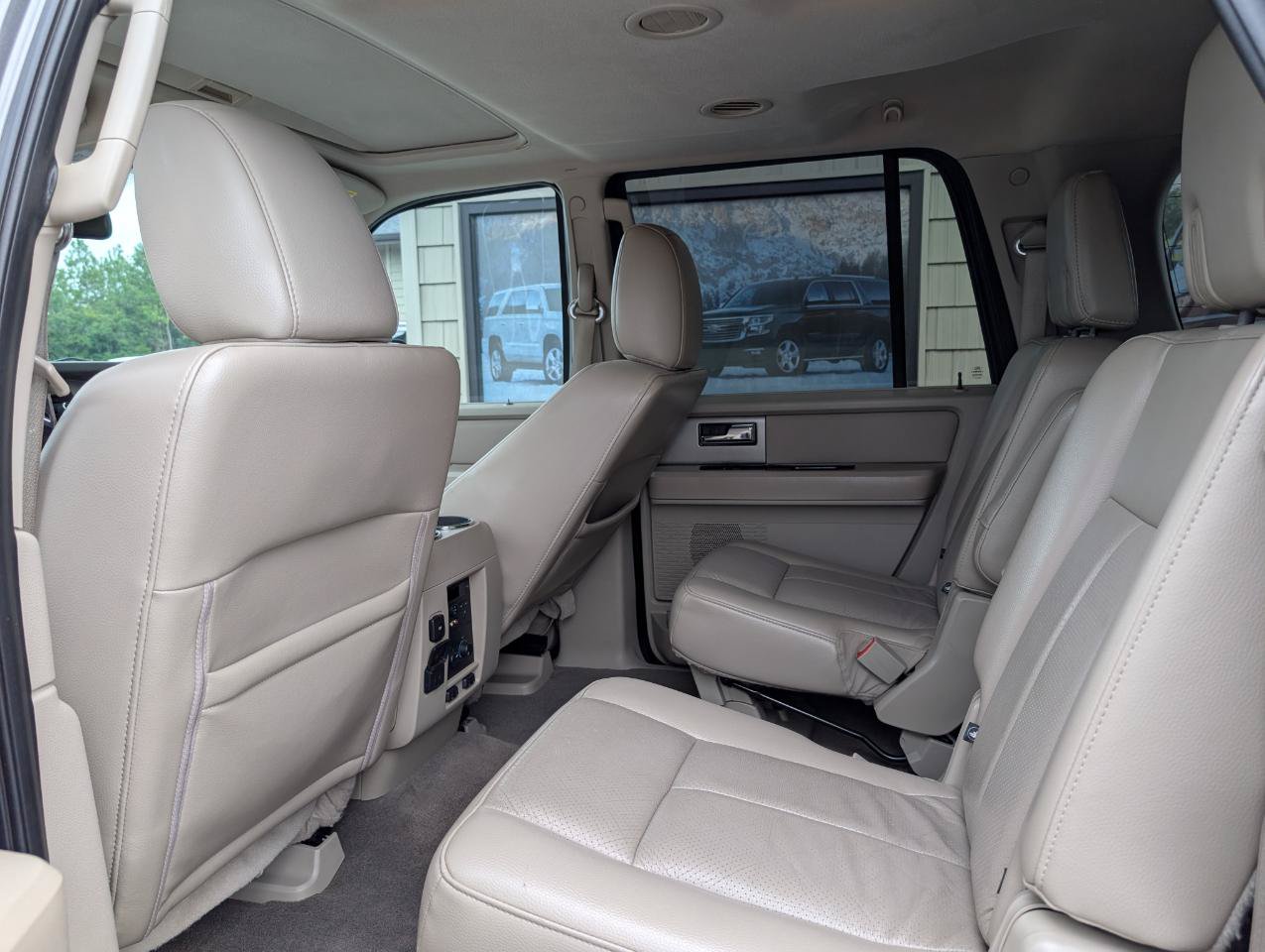 Used 2012 Ford Expedition EL Limited AWD/4WD image 18