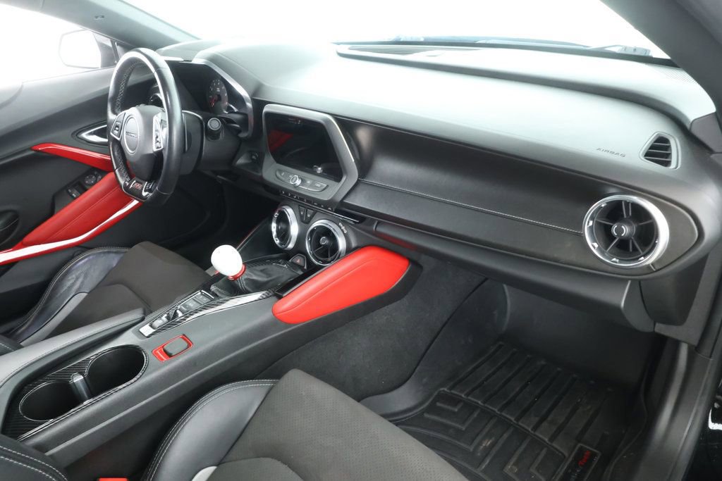 Used 2018 Chevrolet Camaro SS w/ LPO, Ground Effects Package image 22