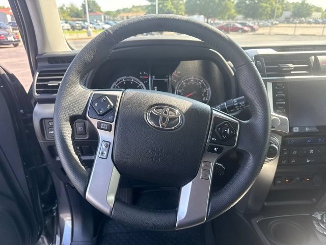 Used 2020 Toyota 4Runner Limited AWD/4WD image 29