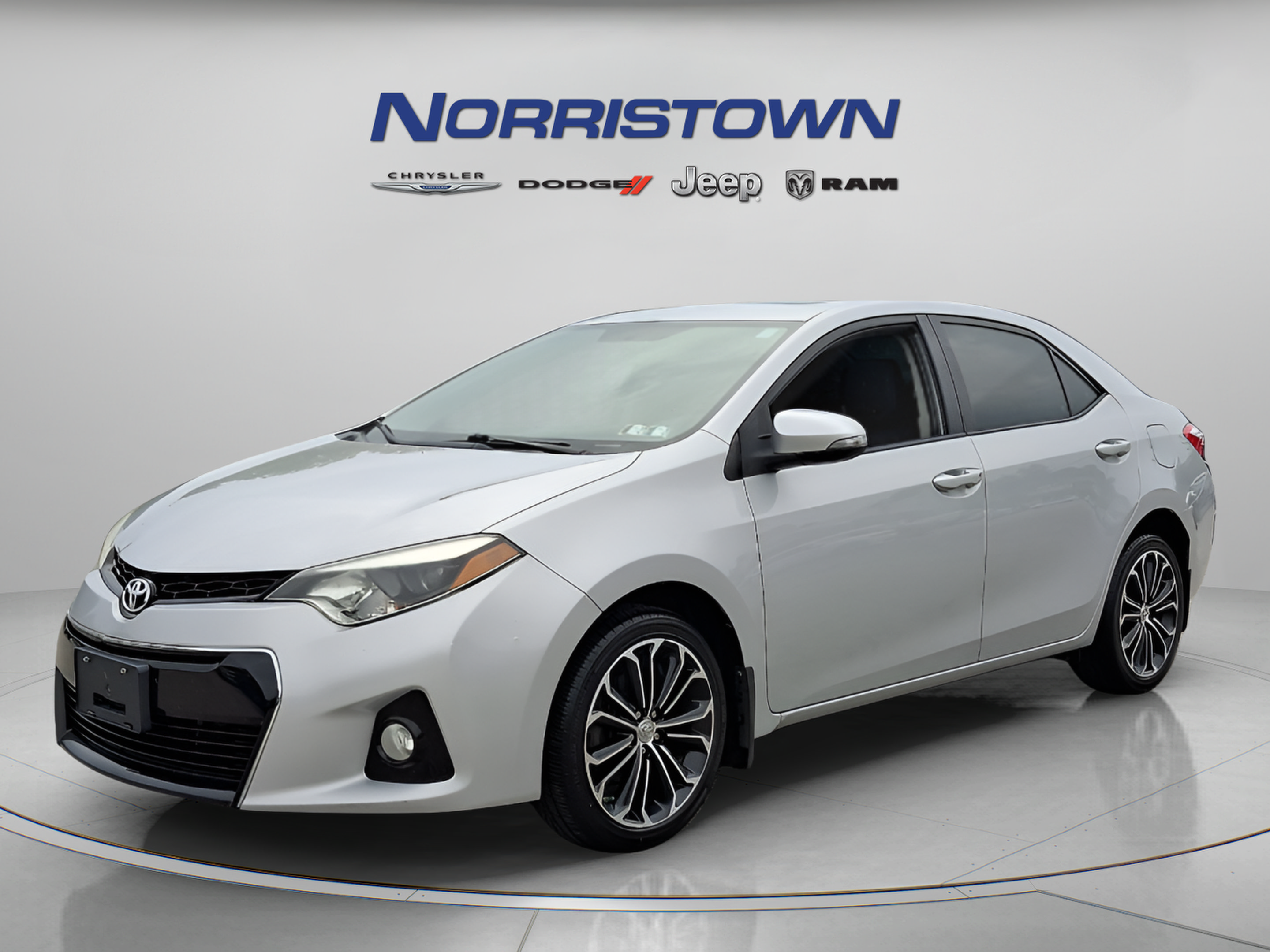 Used 2015 Toyota Corolla S FWD image 3