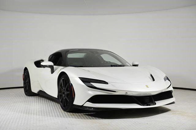 Used 2024 Ferrari SF90 Spider image 11