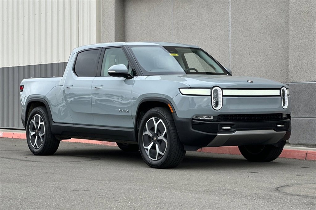 Used 2024 Rivian R1T Adventure image 2