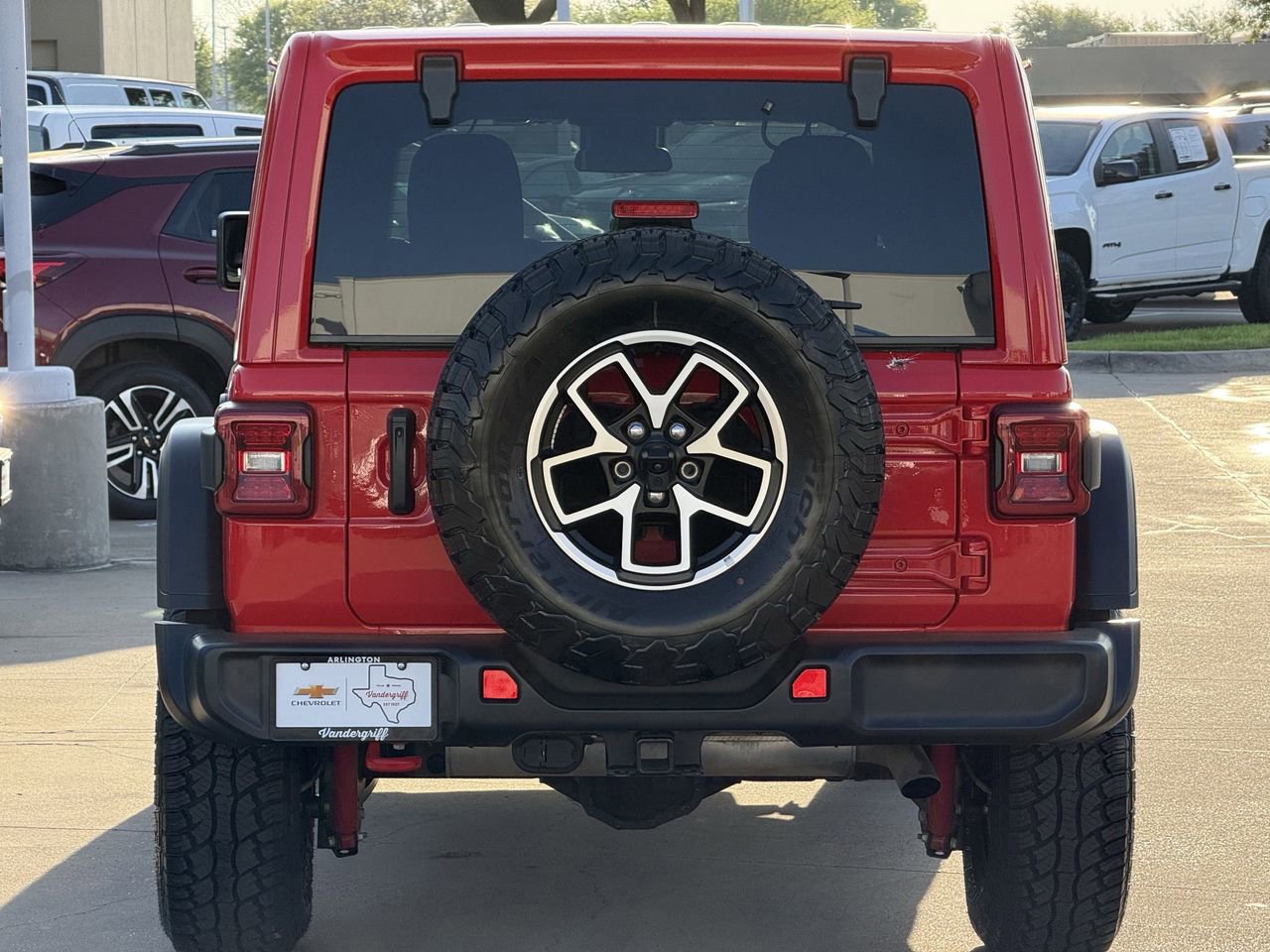 Used 2025 Jeep Wrangler Unlimited Rubicon w/ Convenience Group image 5