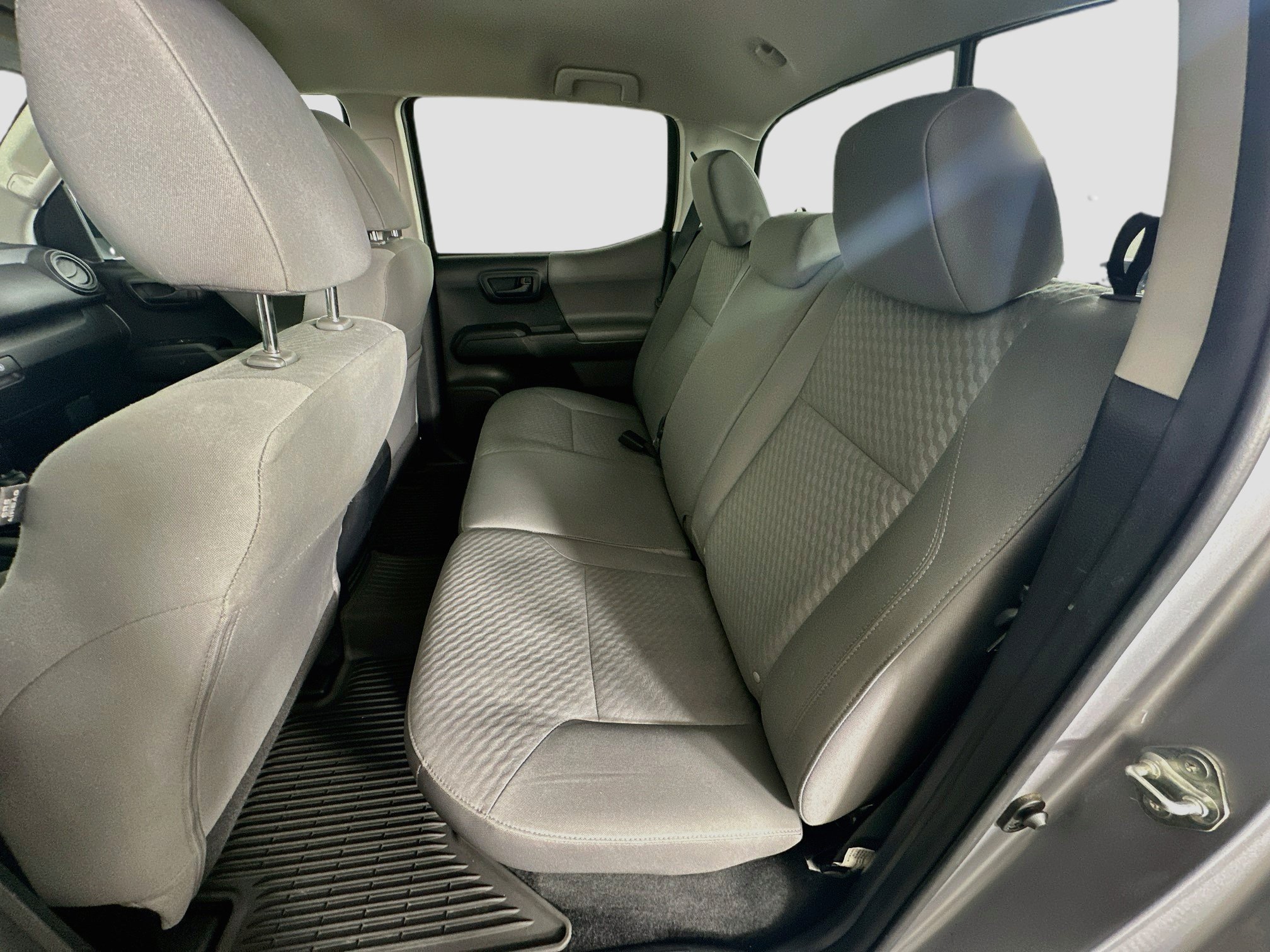 Used 2020 Toyota Tacoma SR w/ SR Convenience Package RWD image 25
