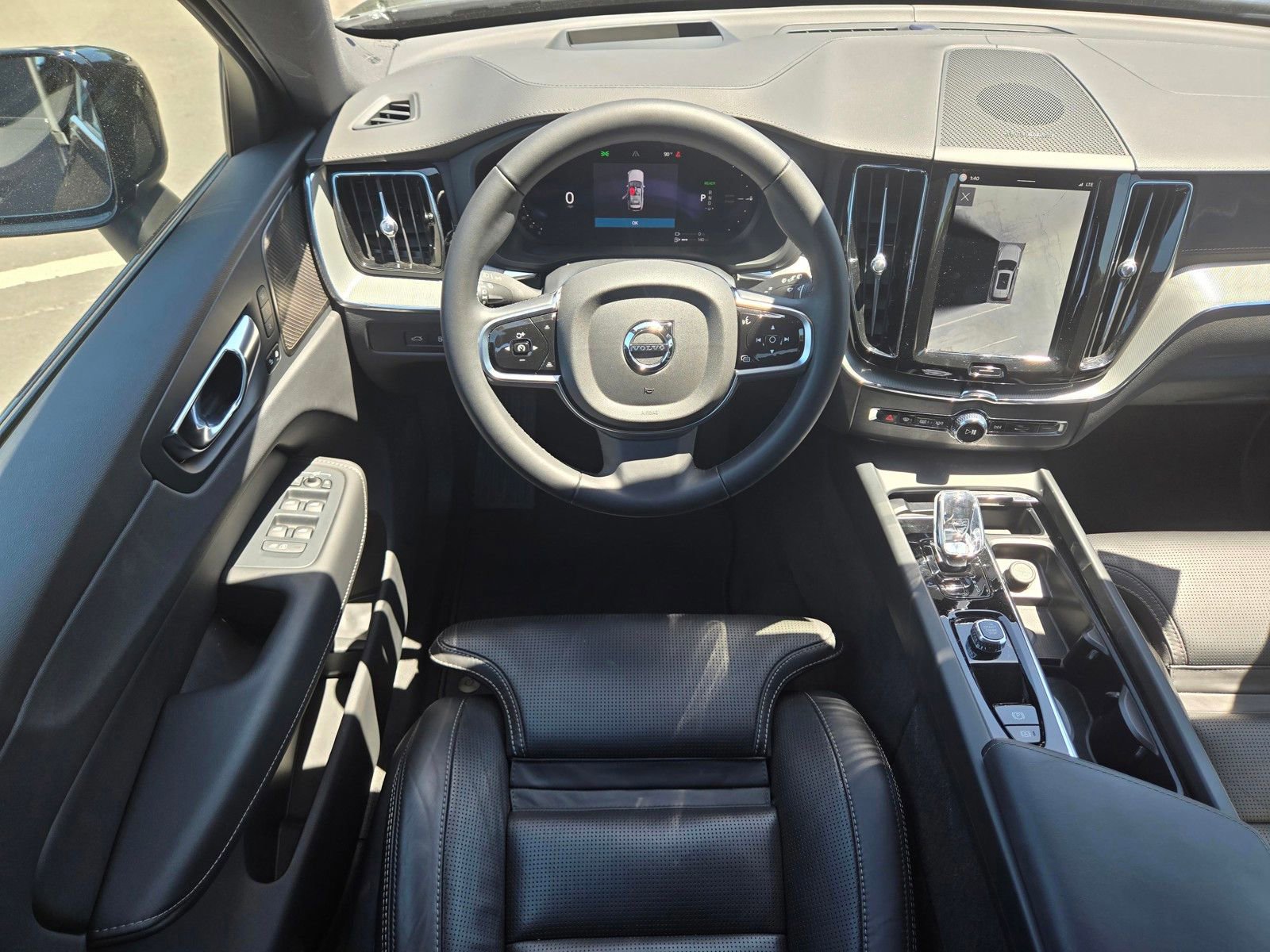 Certified 2024 Volvo XC60 T8 Ultimate w/ Protection Package Premier AWD/4WD image 17