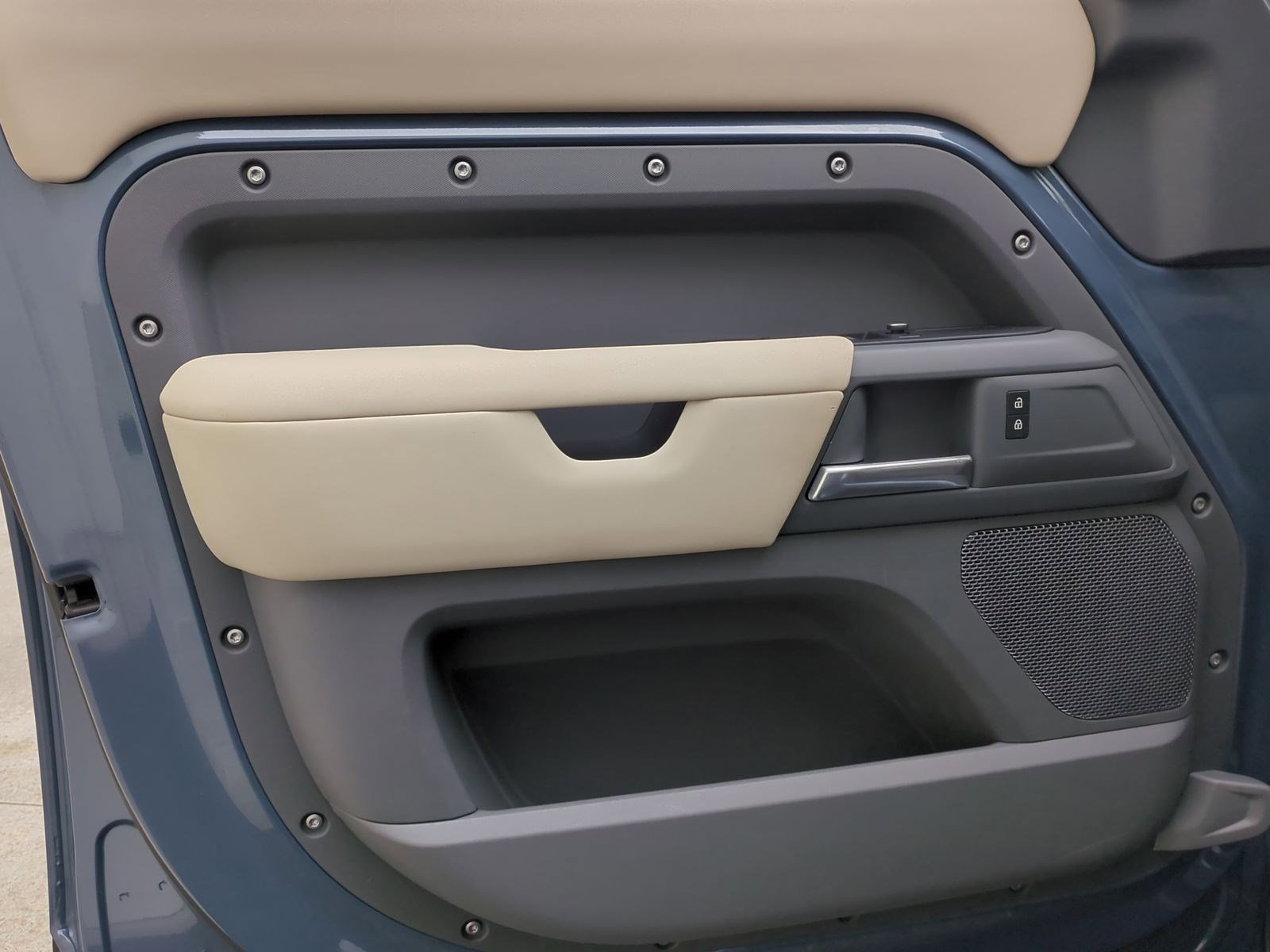 Used 2020 Land Rover Defender 110 S image 14