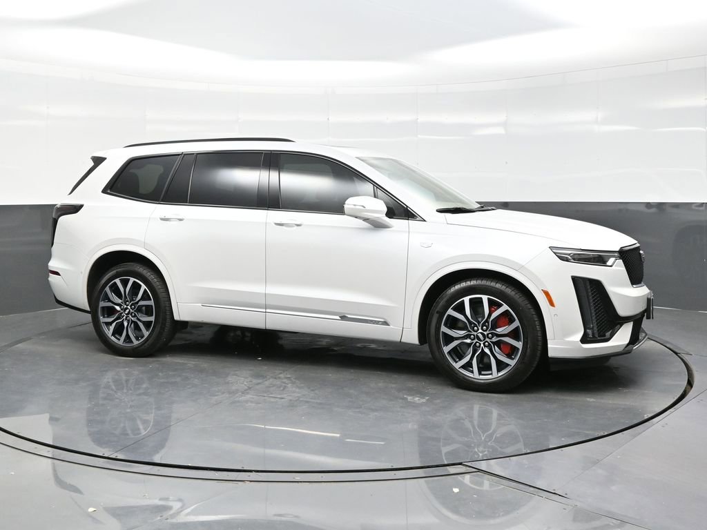 Certified 2025 Cadillac XT6 Sport w/ Platinum Package AWD/4WD image 8