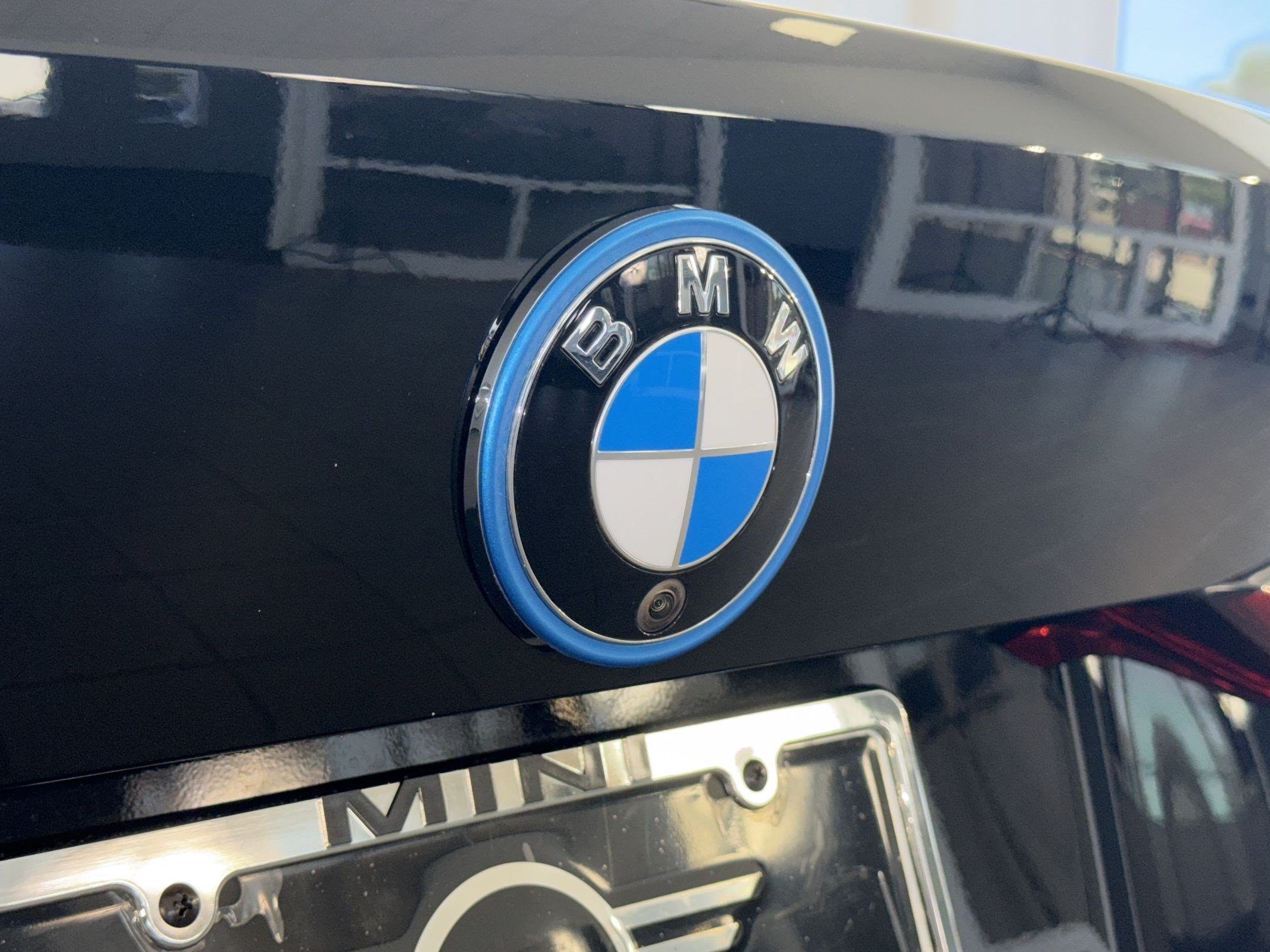 Used 2025 BMW i4 eDrive40 w/ Premium Package RWD image 35