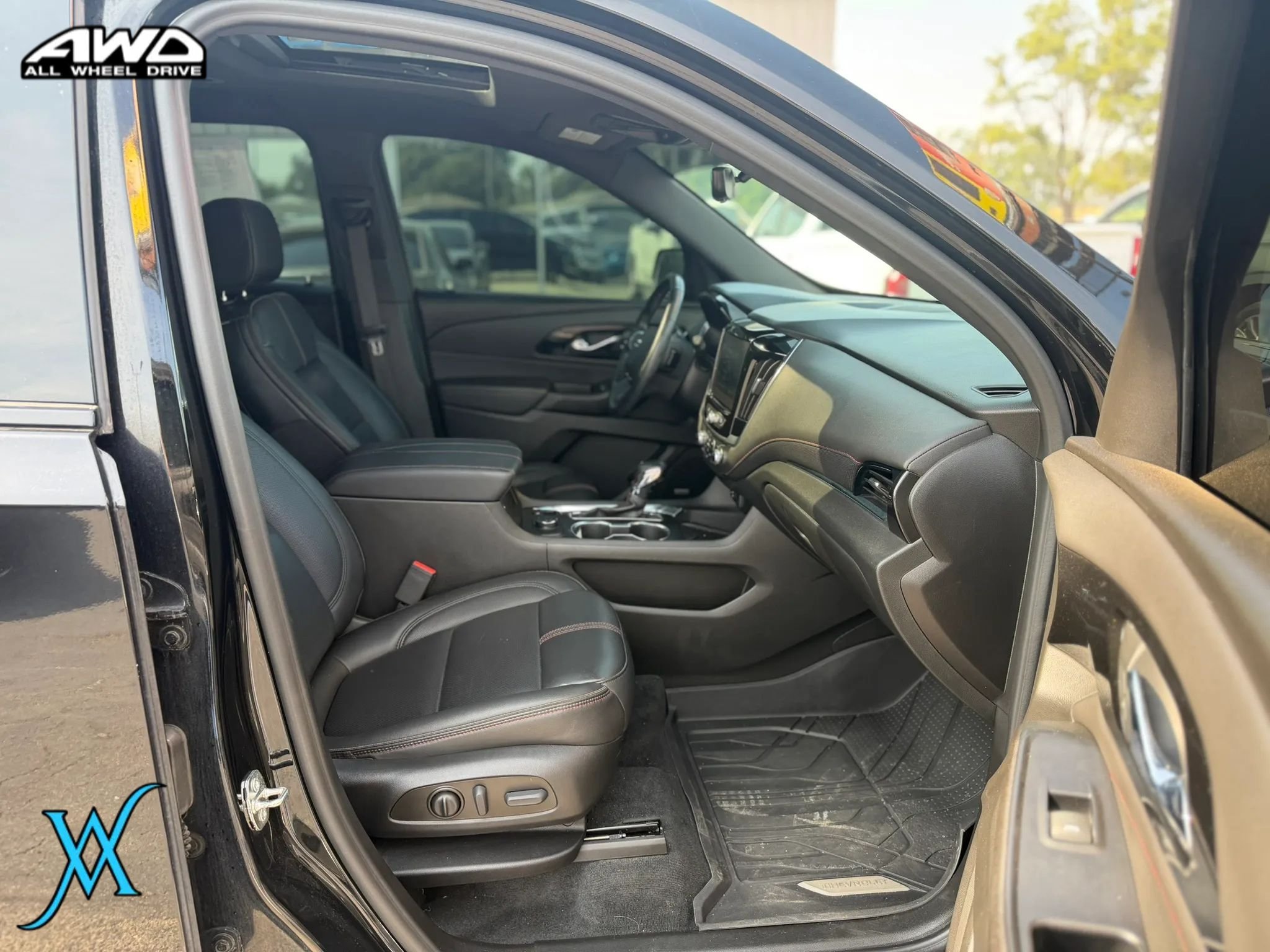 Used 2023 Chevrolet Traverse RS w/ LPO, Floor Liner Package AWD/4WD image 22