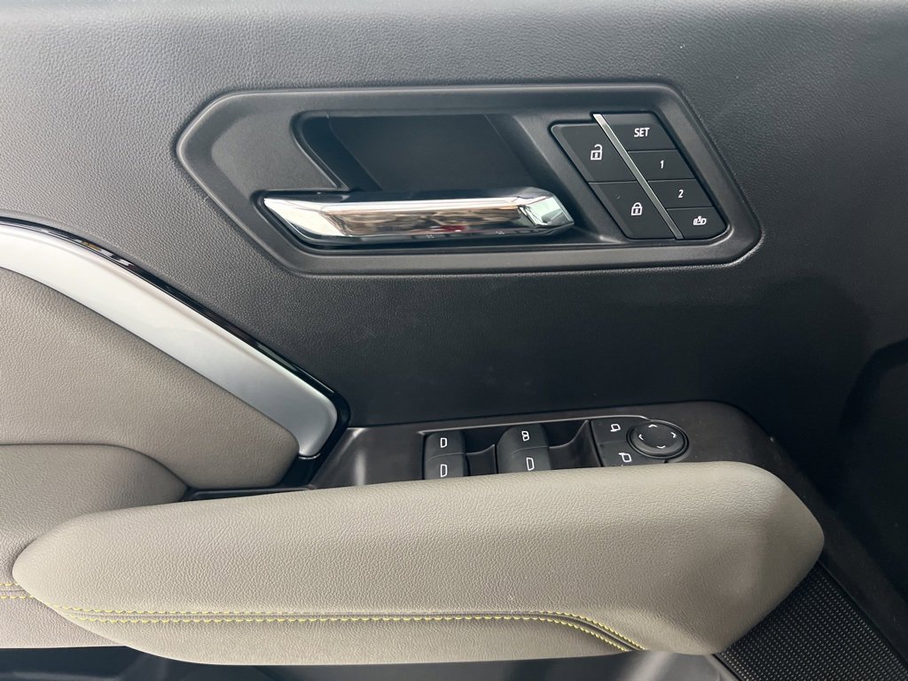 New 2025 Chevrolet Colorado ZR2 w/ Midnight Edition image 22