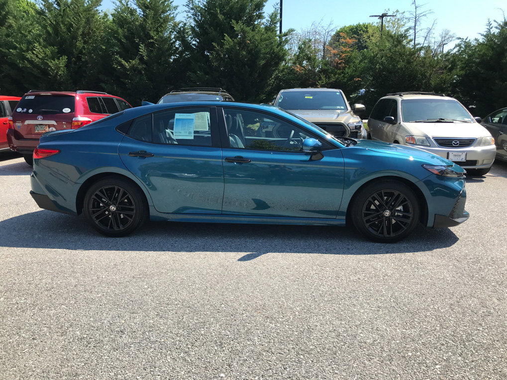 Used 2026 Toyota Camry SE w/ Convenience Package FWD image 9