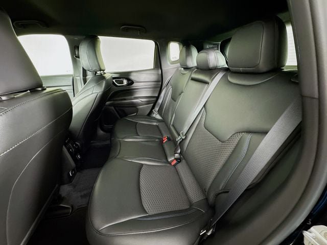 New 2026 Jeep Compass Latitude AWD/4WD image 22