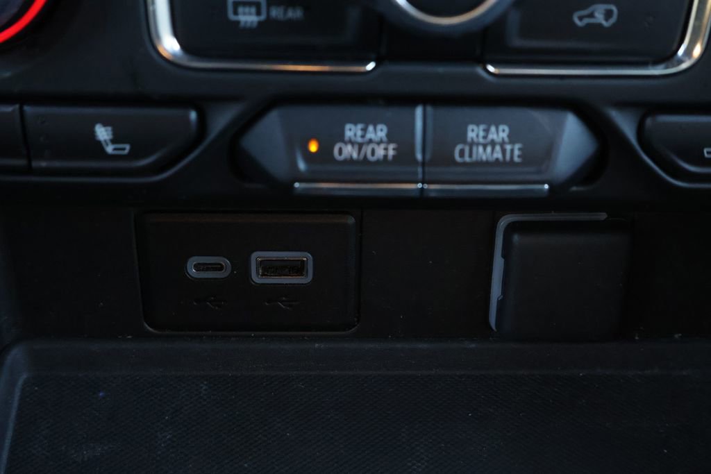 Certified 2023 Chevrolet Tahoe Z71 w/ Luxury Package image 23