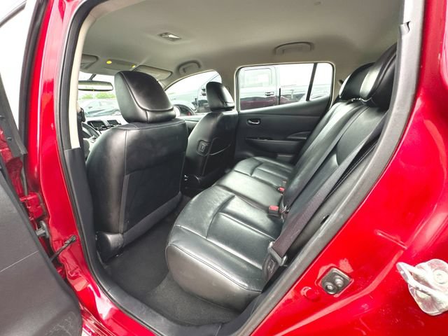 Used 2015 Nissan Leaf SL w/ Premium Package FWD image 21