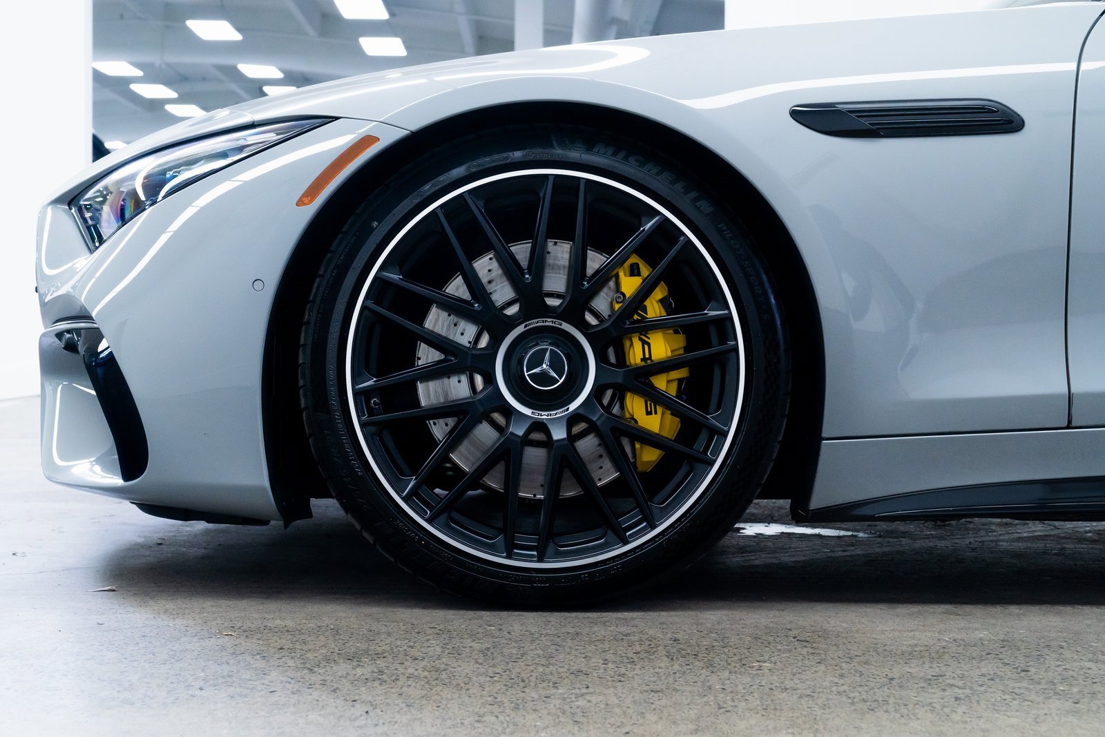 Used 2022 Mercedes-Benz SL 63 AMG 4MATIC image 8