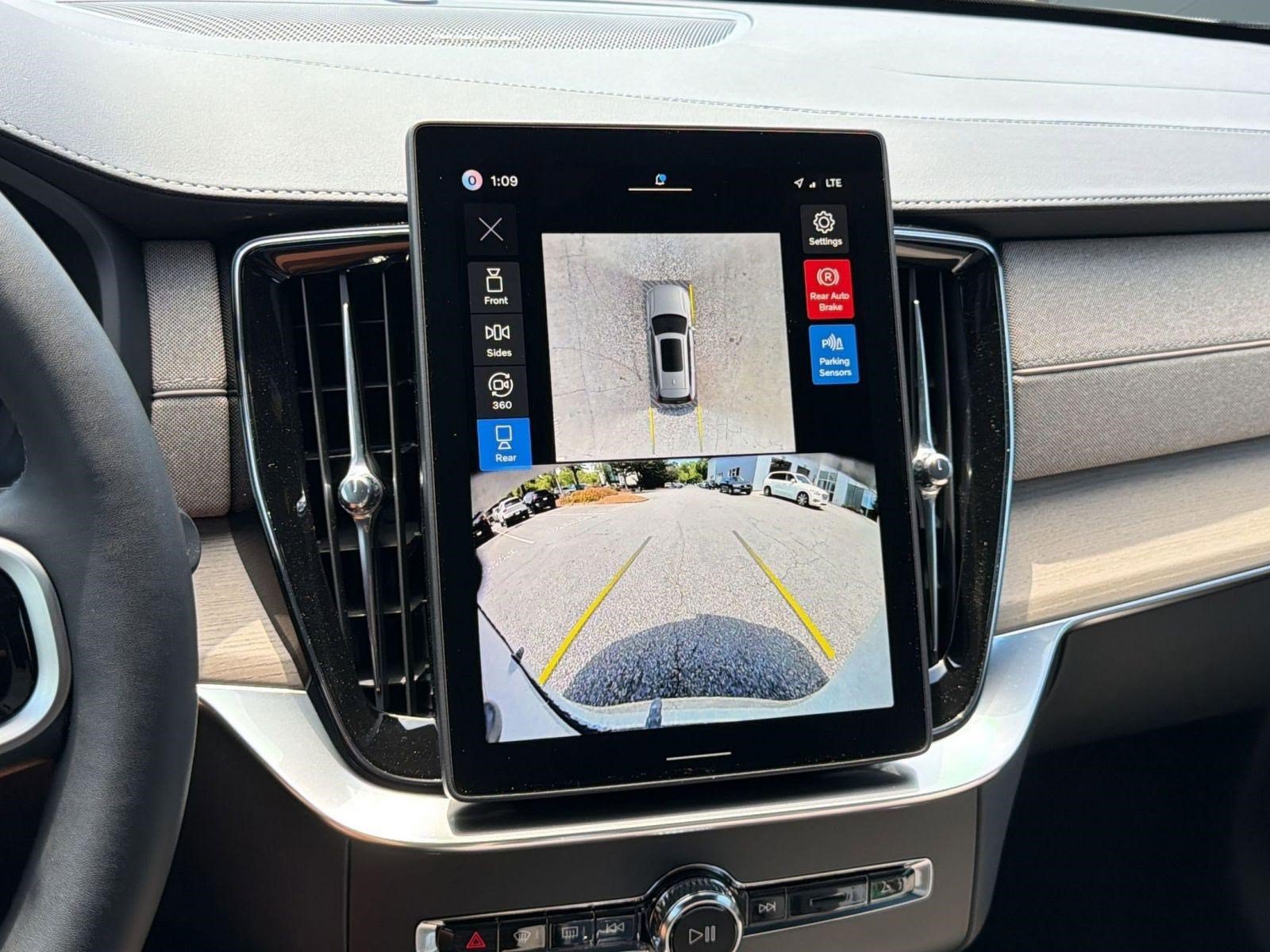 New 2026 Volvo XC90 B6 Plus w/ Protection Package AWD/4WD image 23