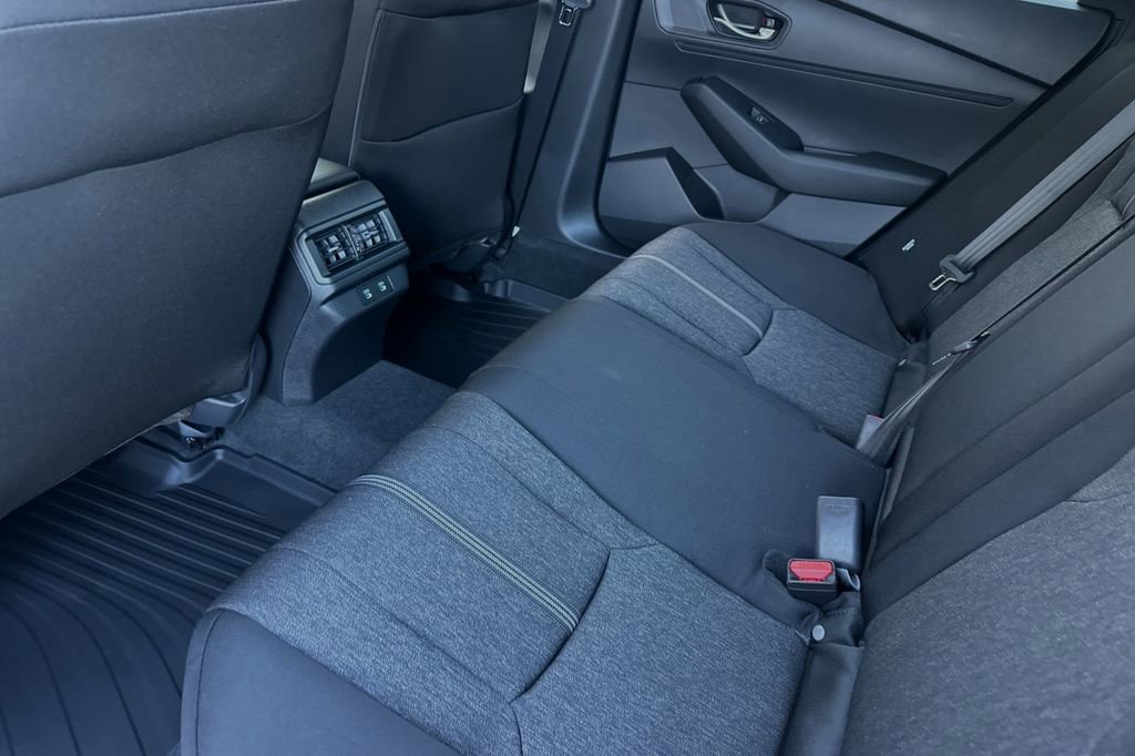Used 2025 Honda Accord Sport image 12