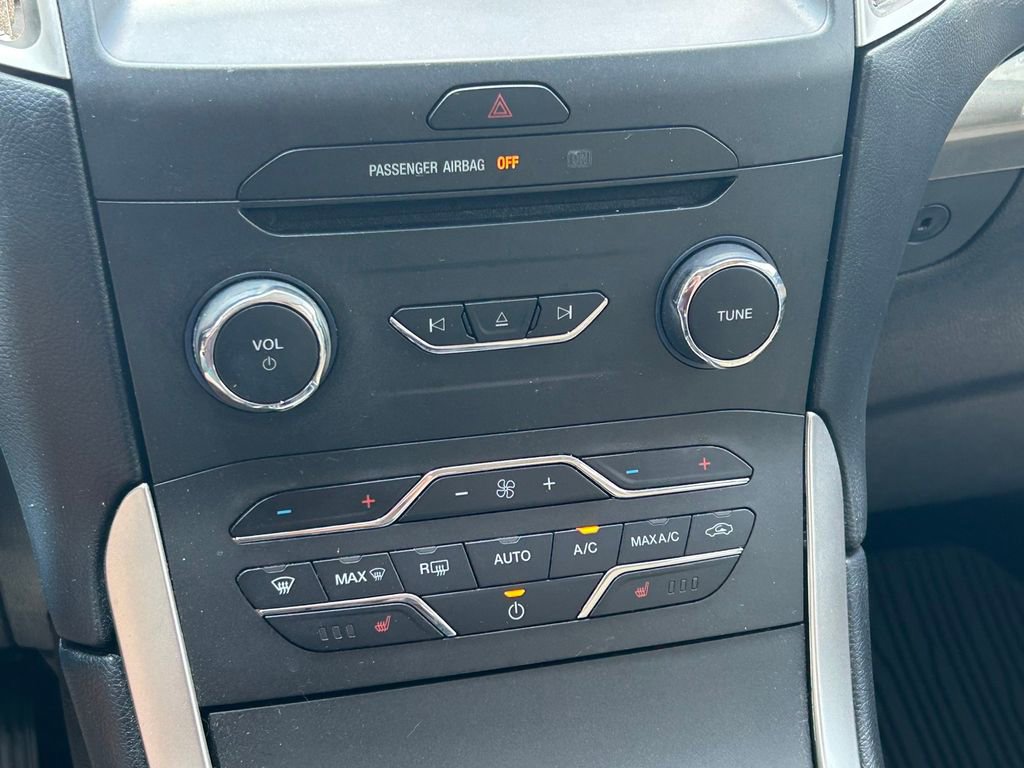 Used 2017 Ford Edge SEL w/ Equipment Group 201A FWD image 29