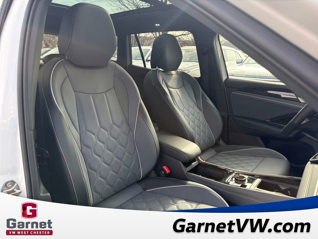 New 2026 Volkswagen Tiguan SEL R-Line image 36