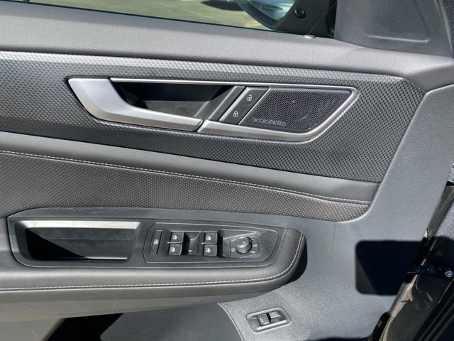 Used 2024 Volkswagen Atlas Cross Sport SEL Premium R-Line image 19