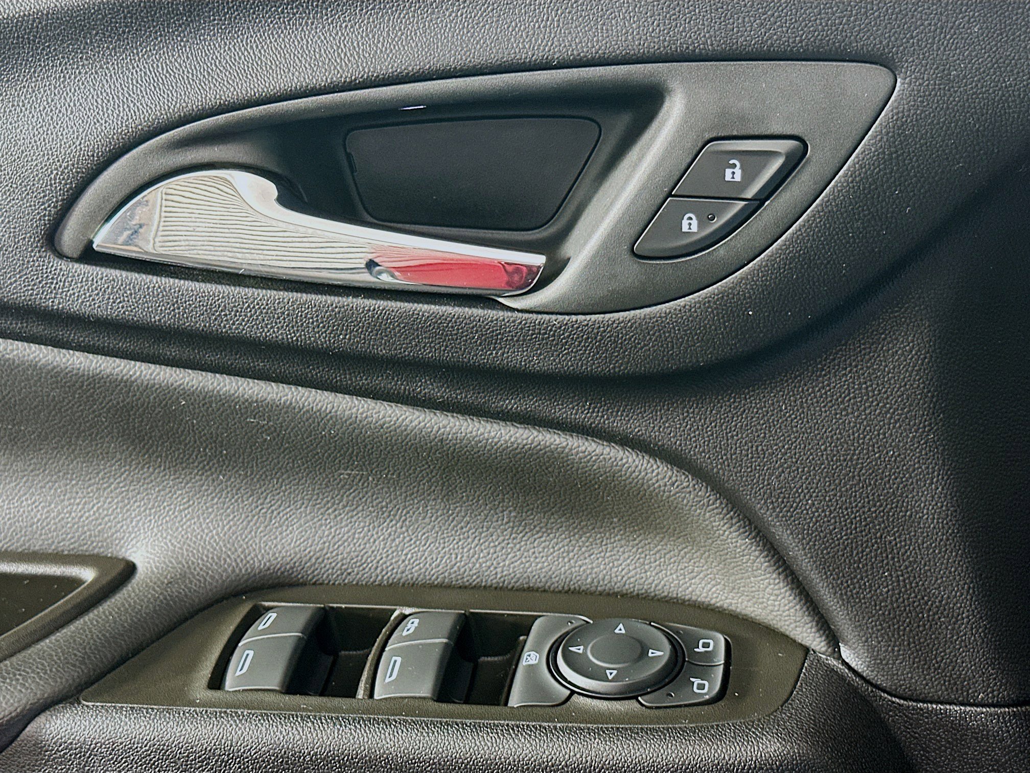 Used 2023 Chevrolet Equinox LT image 15