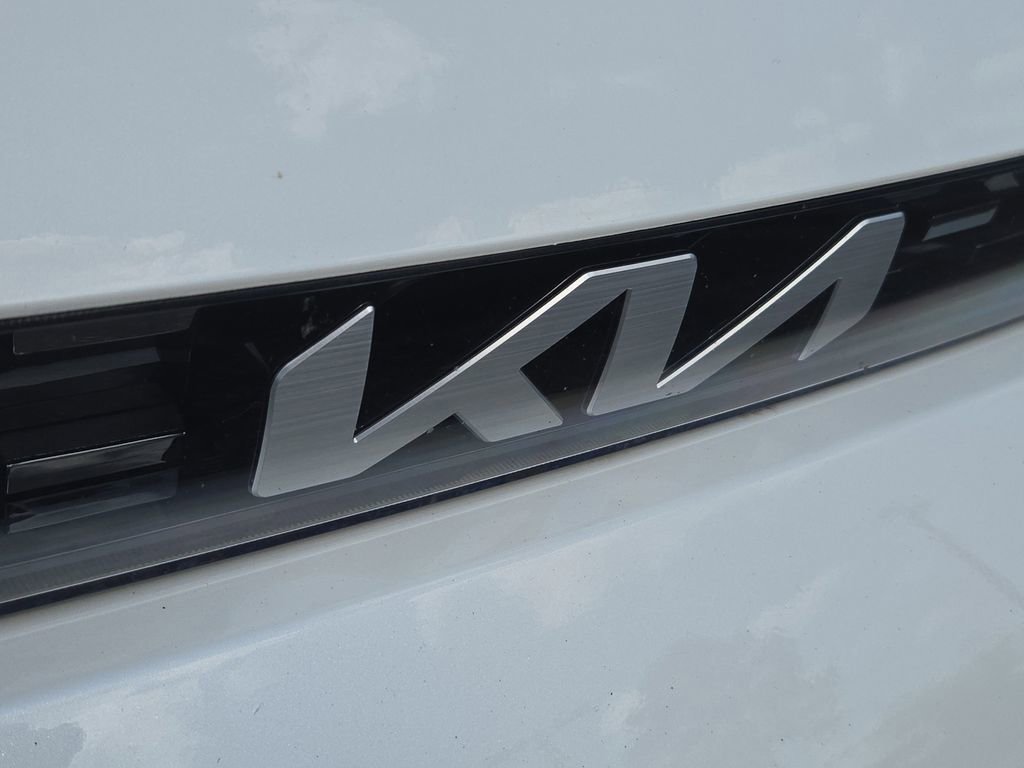 Certified 2023 Kia Soul LX image 4