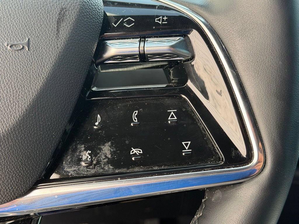 Used 2024 Cadillac Lyriq Luxury w/ LPO, Floor Liner Package AWD/4WD image 9