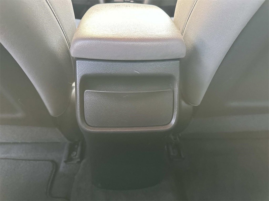 Used 2017 Hyundai Elantra SE image 12