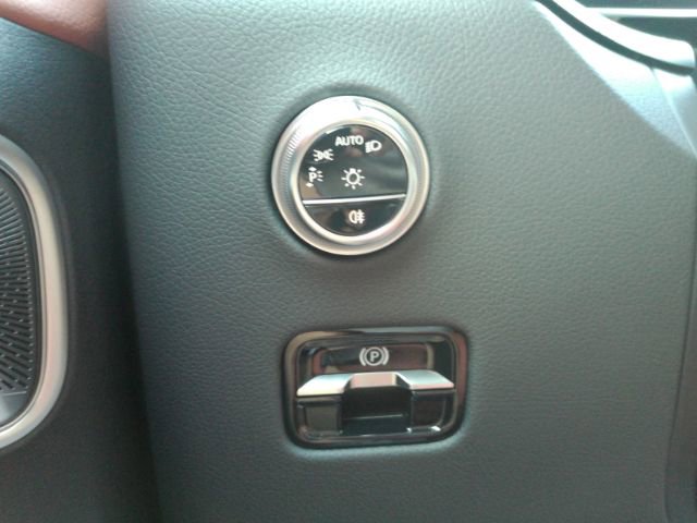 Used 2024 Mercedes-Benz GLC 300 w/ Driver Assistance Package image 35