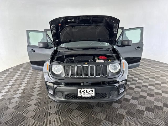 Used 2023 Jeep Renegade Latitude AWD/4WD image 13