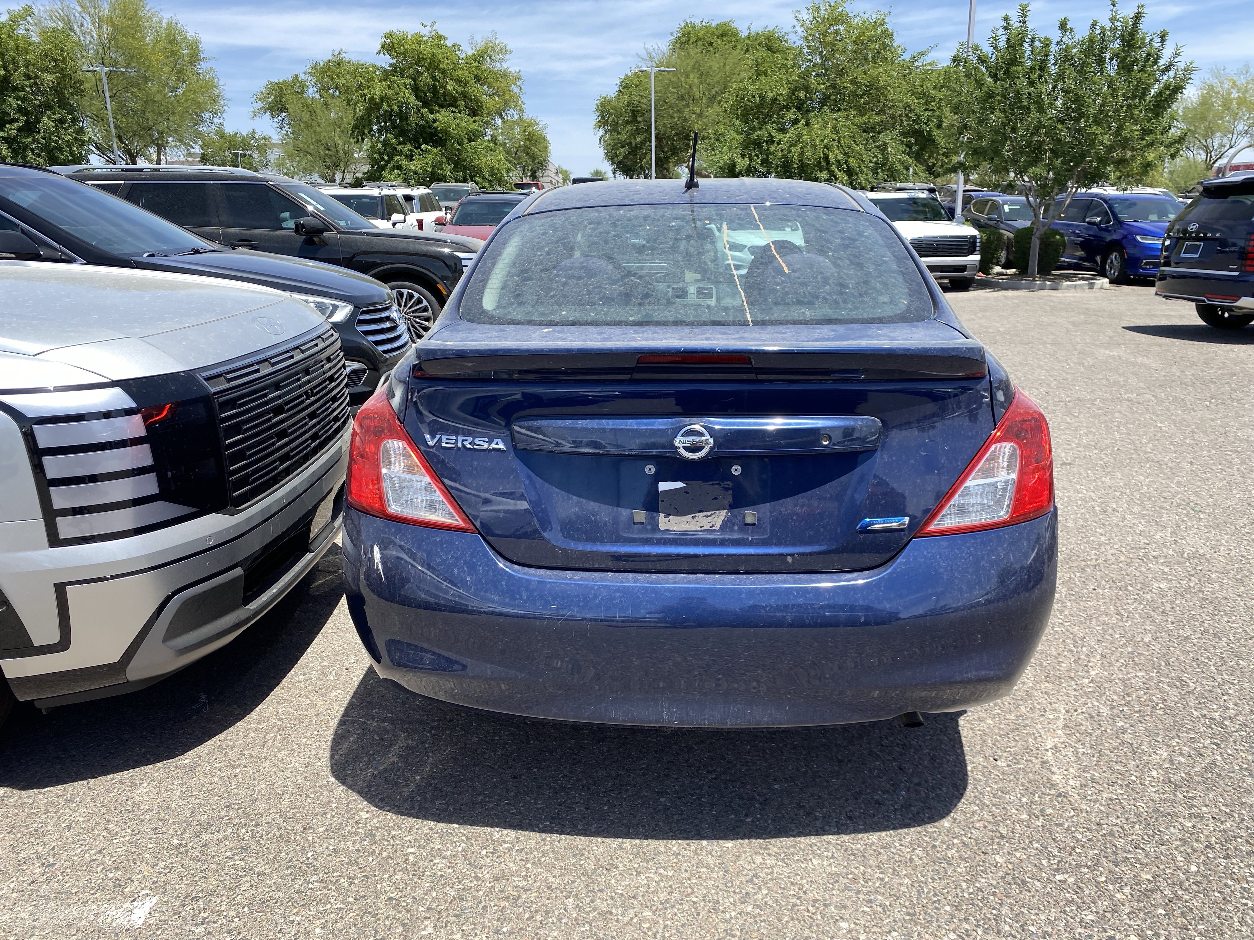 Used 2014 Nissan Versa S Plus FWD image 3