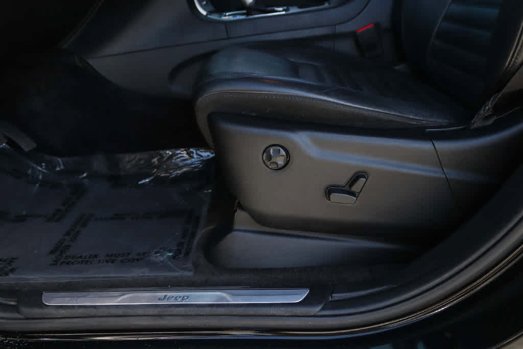 Used 2018 Jeep Grand Cherokee Limited RWD image 10