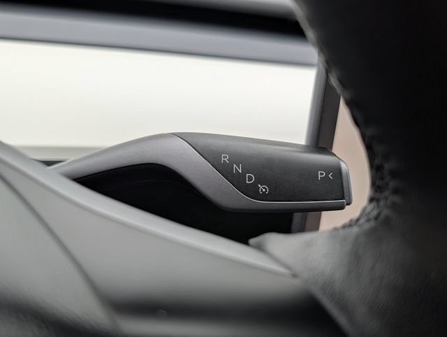 Used 2022 Tesla Model 3 Long Range AWD/4WD image 17