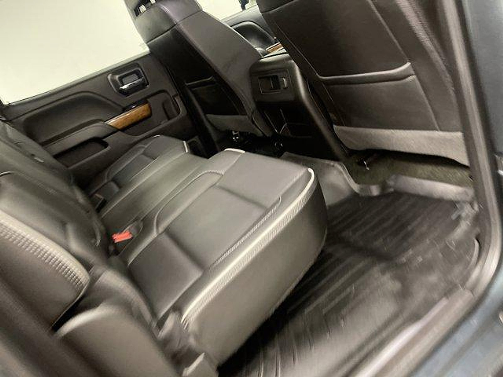Used 2018 Chevrolet Silverado 2500 High Country w/ Duramax Plus Package AWD/4WD image 15