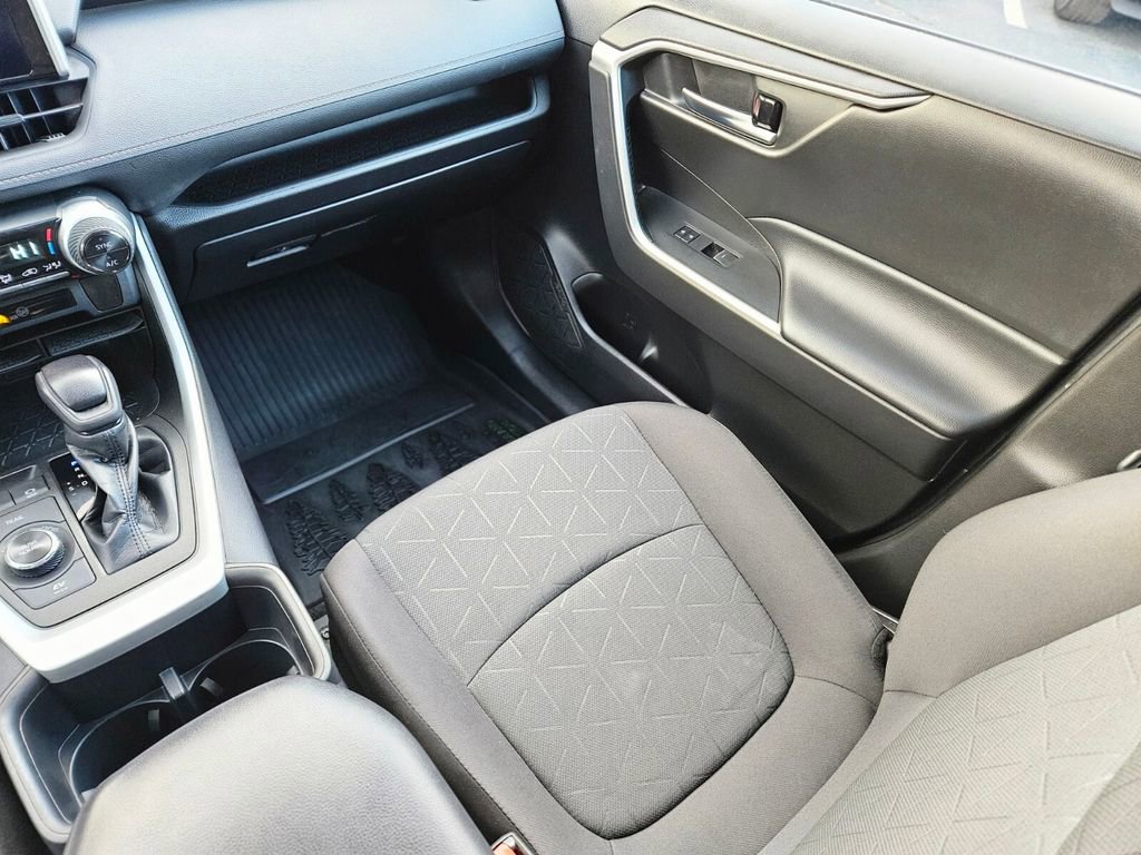 Used 2023 Toyota RAV4 AWD Hybrid image 12