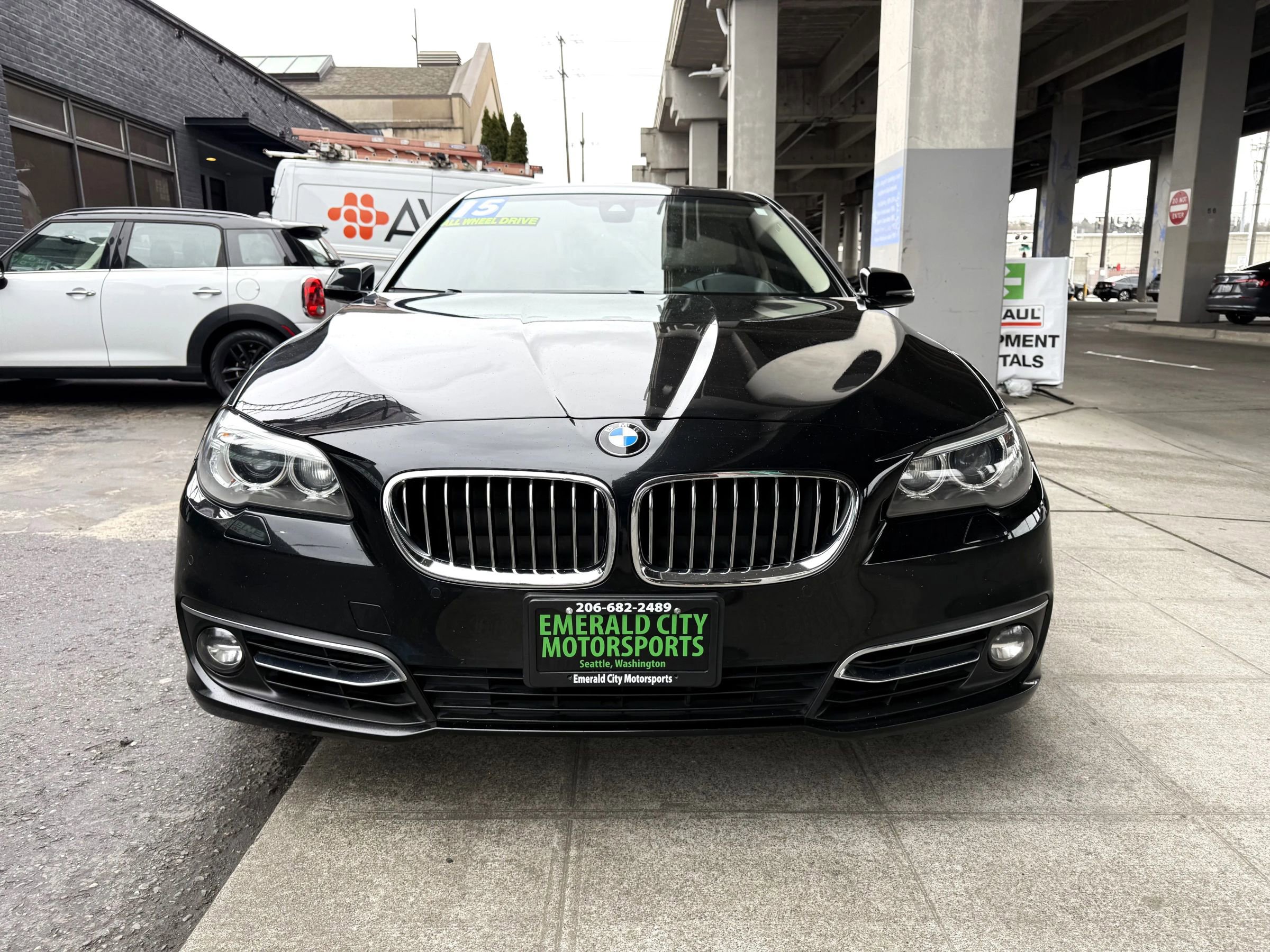 Used 2015 BMW 535i xDrive Sedan AWD/4WD image 2