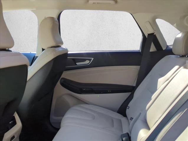 Used 2024 Ford Edge Titanium w/ Equipment Group 301A image 17