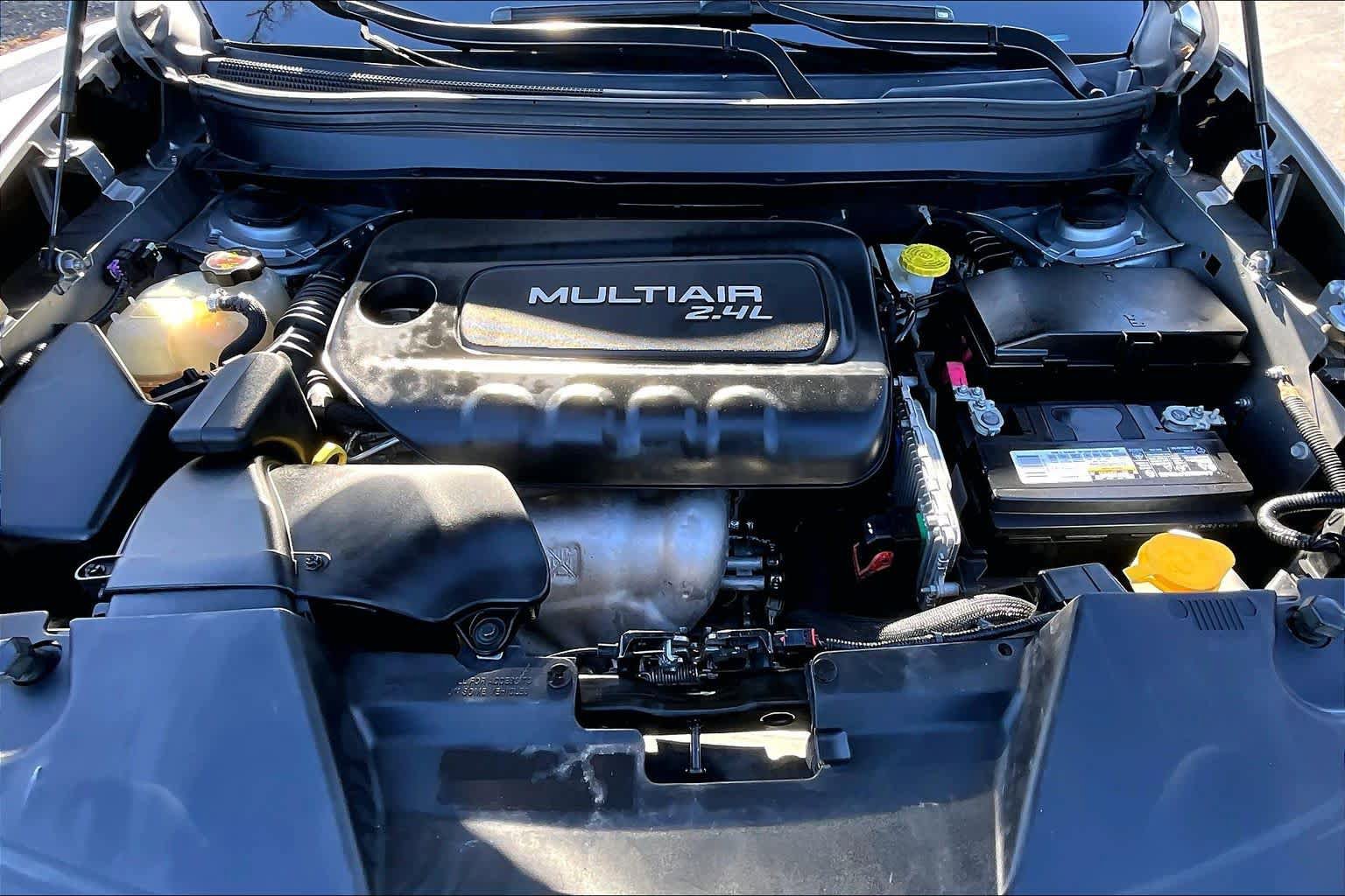 Used 2017 Jeep Cherokee Limited image 32