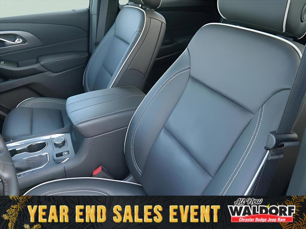 Used 2024 Chevrolet Traverse Premier w/ Redline Edition image 10