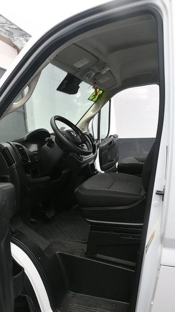 Used 2023 RAM ProMaster 2500 FWD image 10