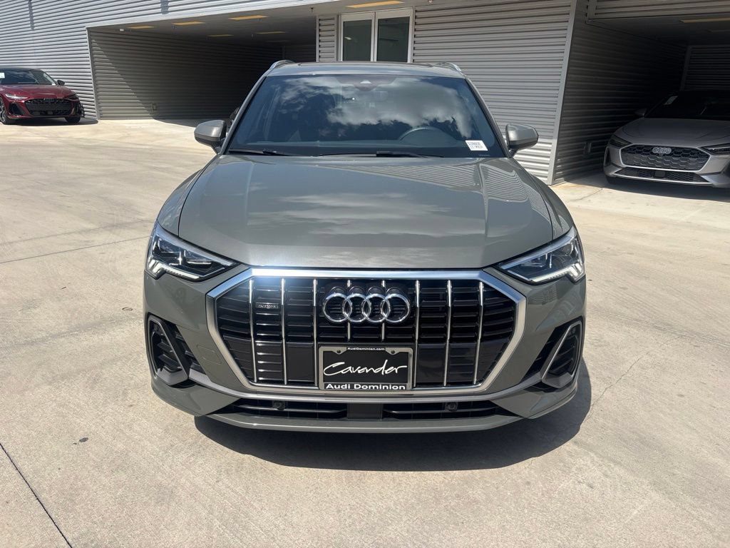 Certified 2025 Audi Q3 2.0T Premium w/ Convenience Package AWD/4WD image 2