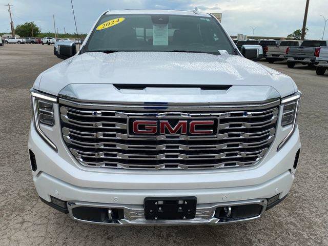 Used 2024 GMC Sierra 1500 Denali RWD image 9