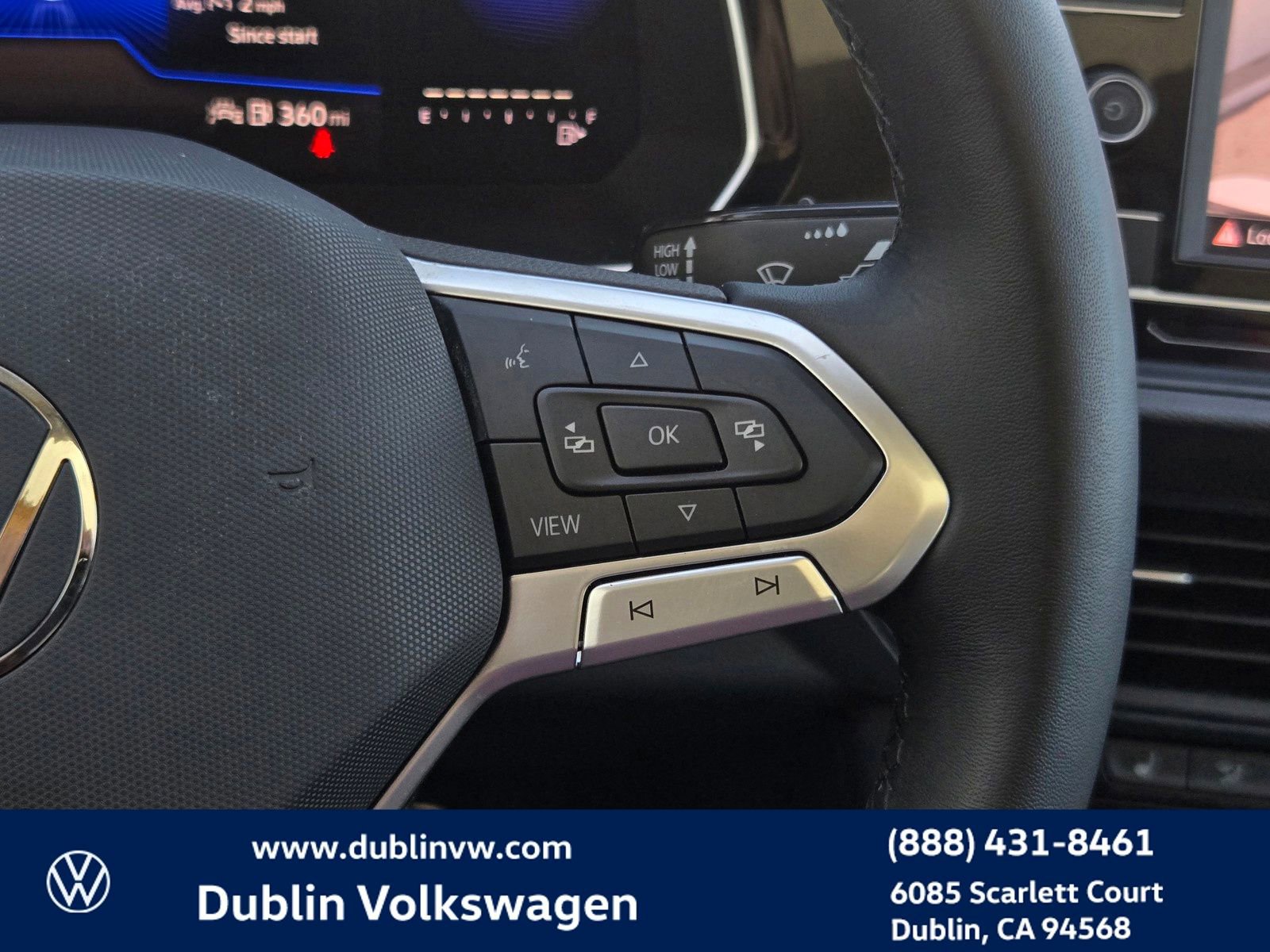 Certified 2024 Volkswagen Jetta SE w/ Panoramic Sunroof Package FWD image 20