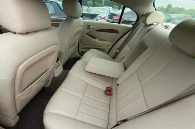 Used 2003 Jaguar S-TYPE 4.2 image 10